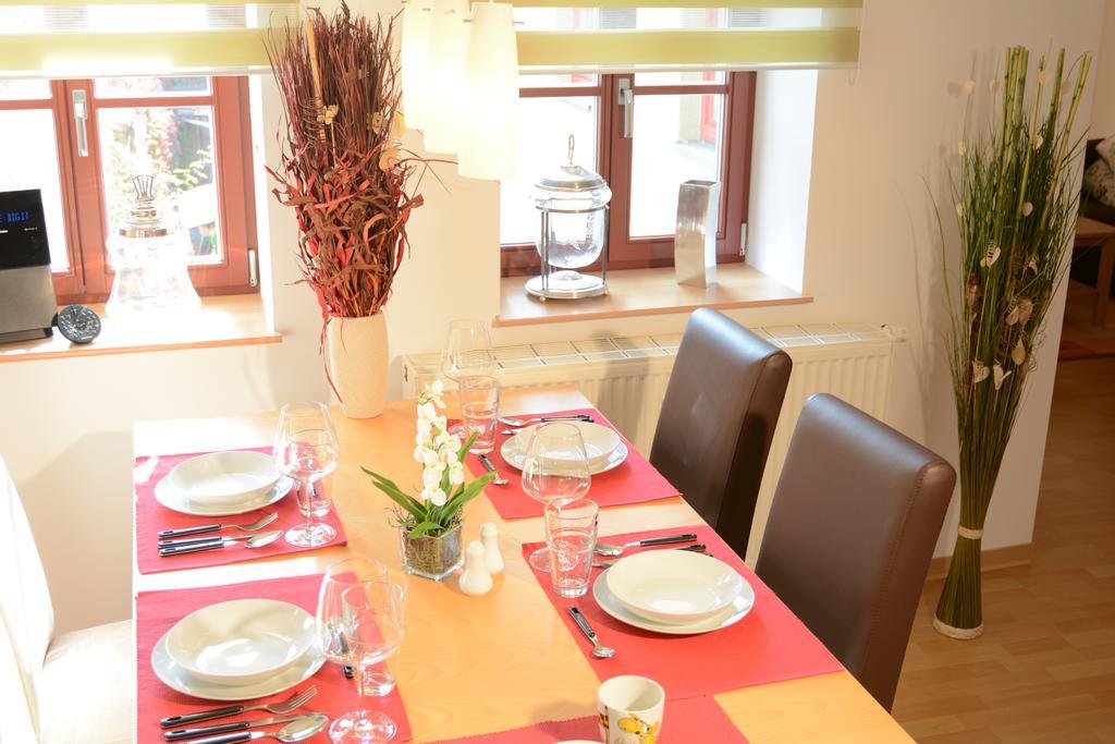 Ferienwohnung Domschatz 萨勒河畔瑙姆堡 客房 照片